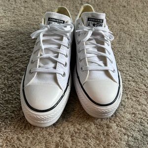 Size 8 white platform converse